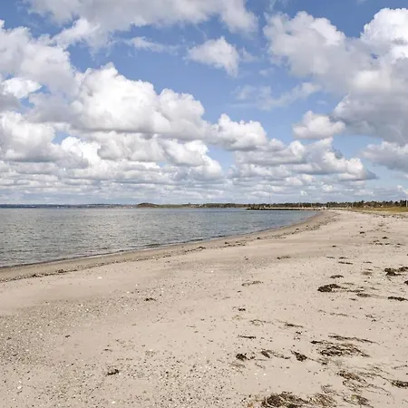 Feriehus Two-bedroom In Knebel